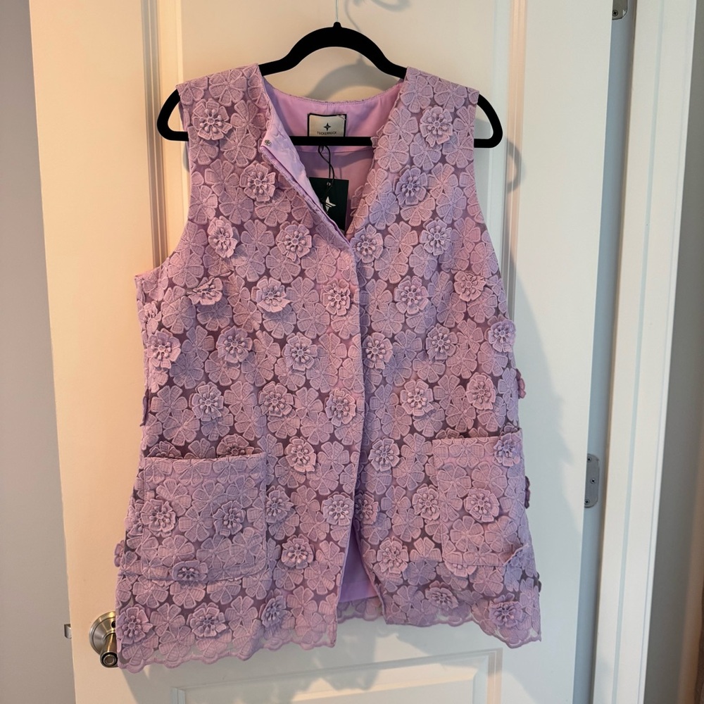 NWT Tuckernuck Lilac Floral Delphine Sleeveless Top | XL - Picture 3 of 8